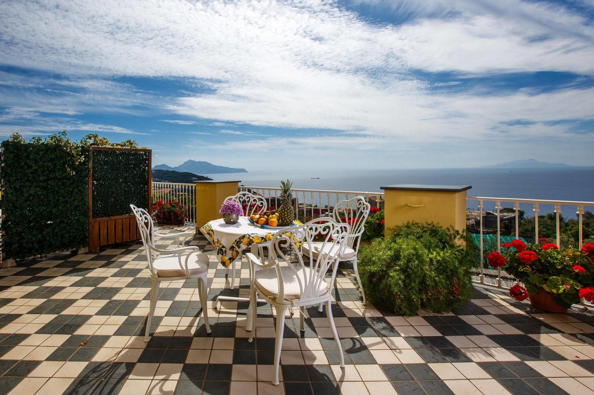 Bed and Breakfast Relais Il Pennino Massa Lubrense Exterior foto